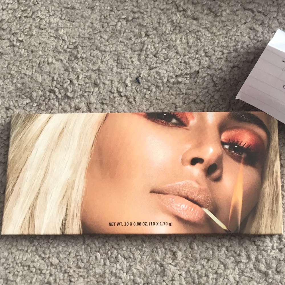 KKW So Fire 🔥 palette